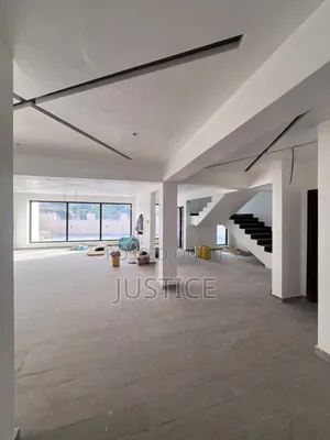 6bdrm Duplex in Abc Achimota for sale