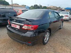 Photo - Toyota Corolla 2013 Black
