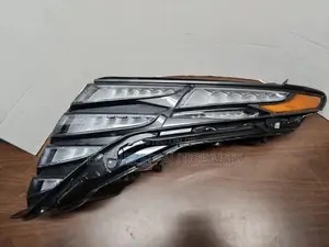 Hyundai Tucson 2022 Upper Headlight