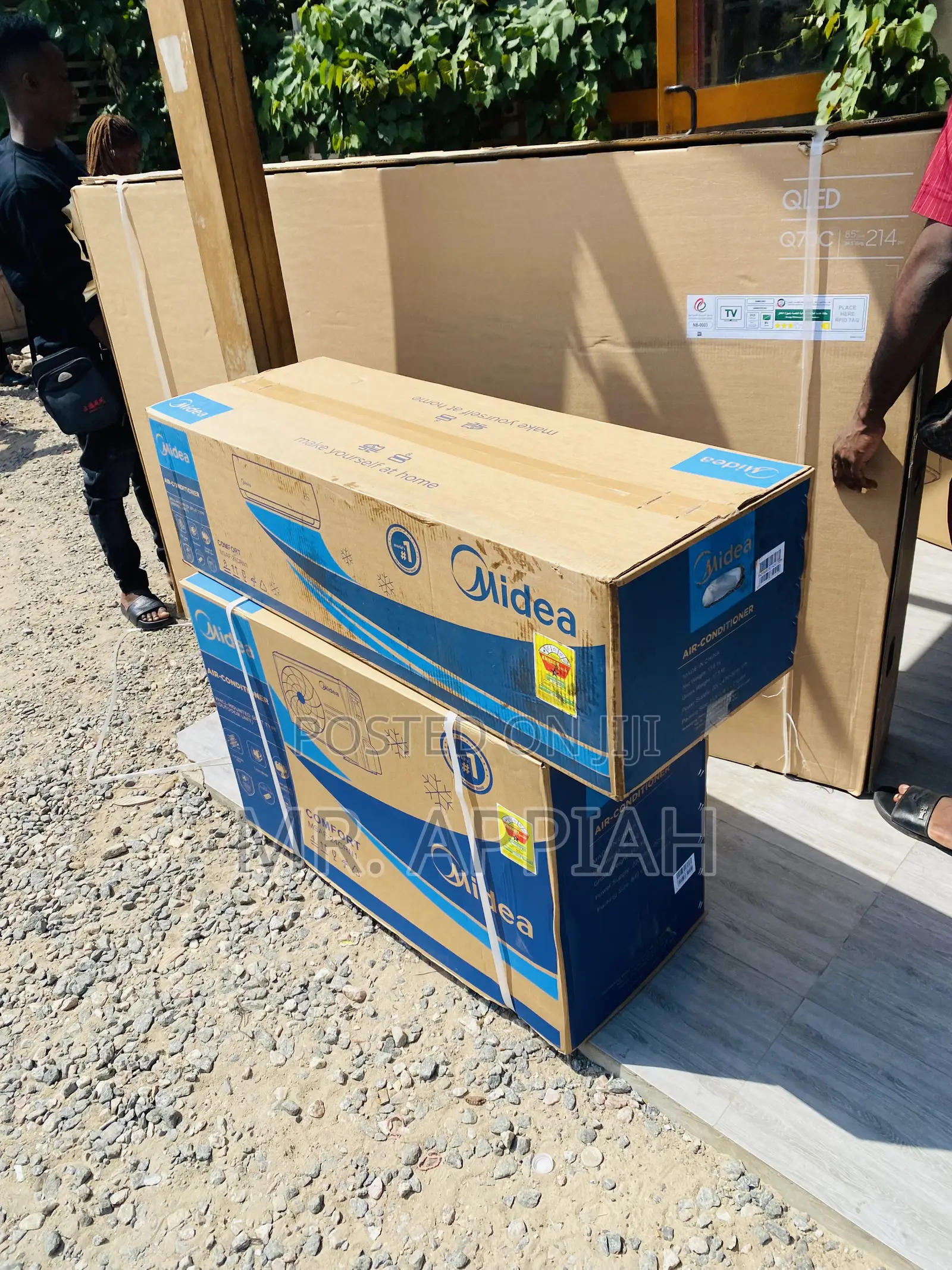 Split Type Midea 2.5hp Air Conditioner(White)R410.
