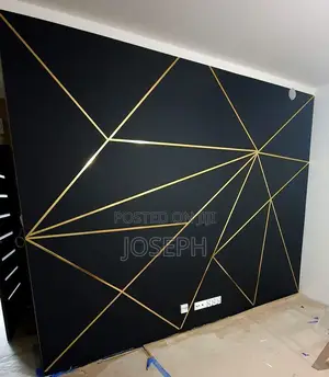 Gold Stripes Wall Design