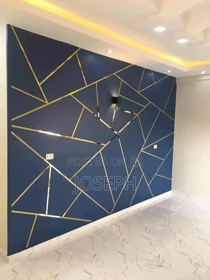 Gold Stripes Wall Design