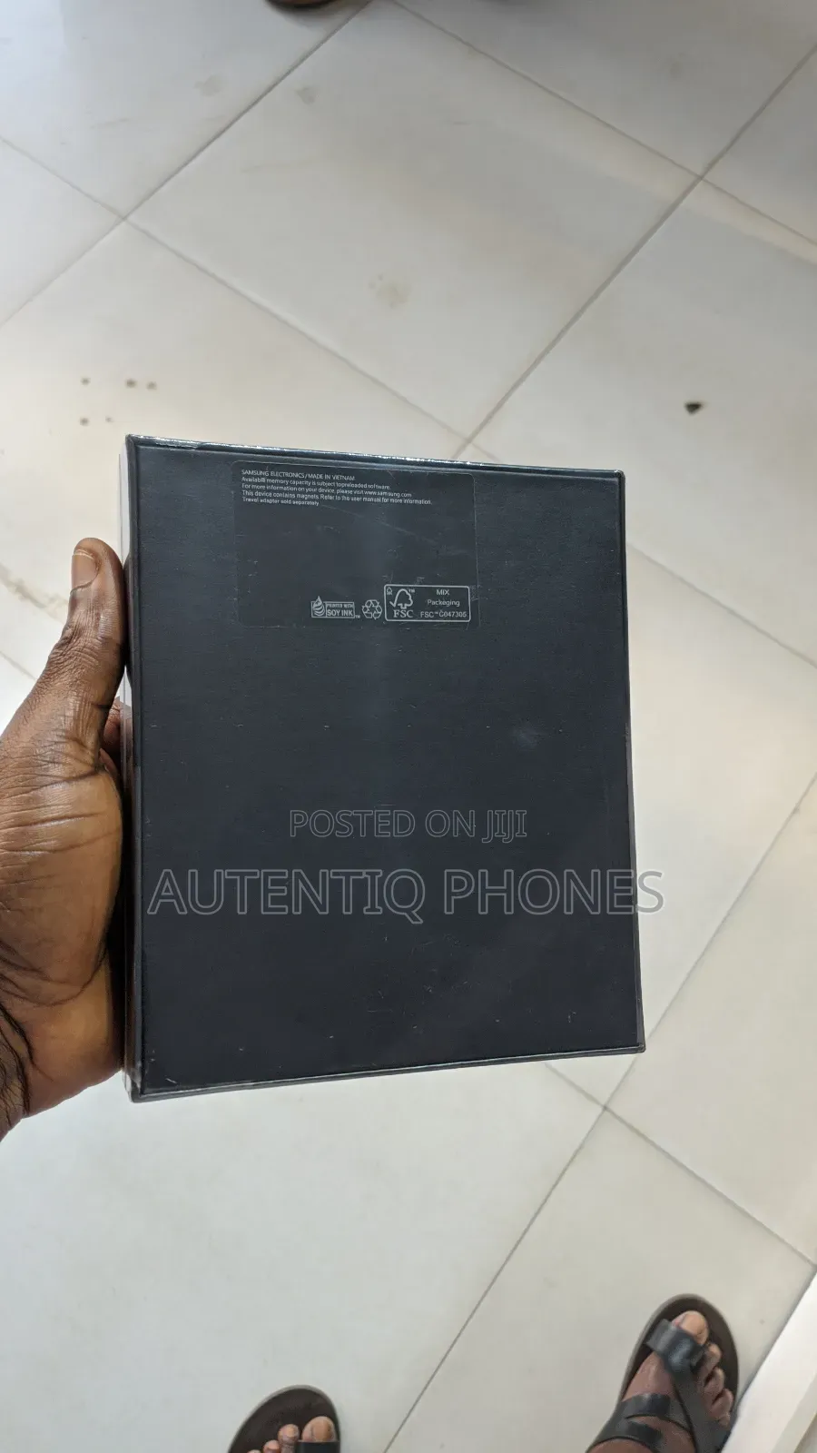 New Samsung Galaxy Z Fold4 256 GB Gold