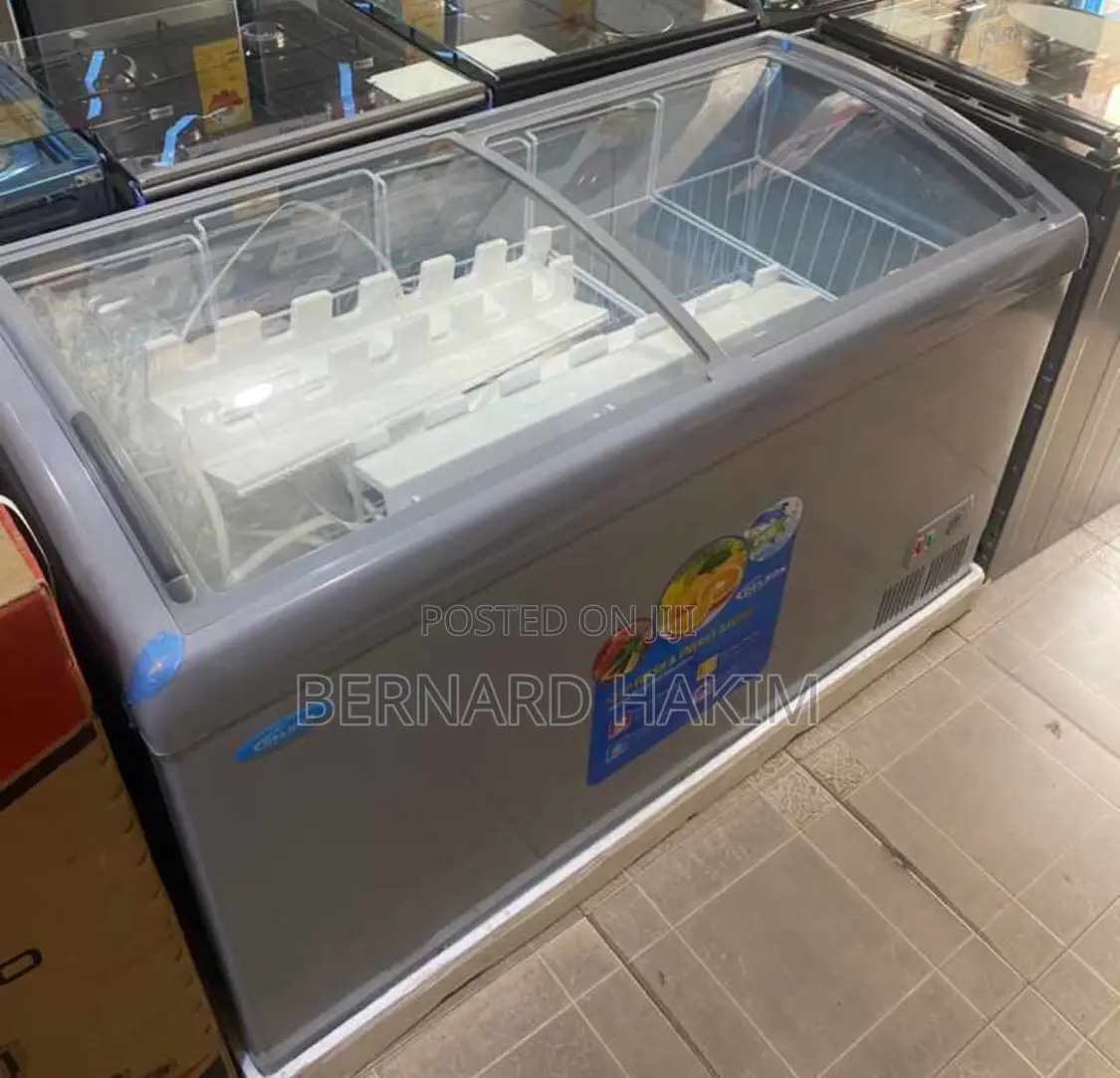 Delron Chest Display Freezer 318 Litres