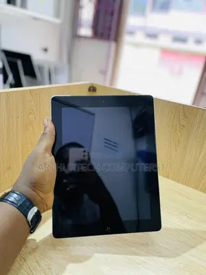 Apple iPad 4 Wi-Fi + Cellular 16 GB