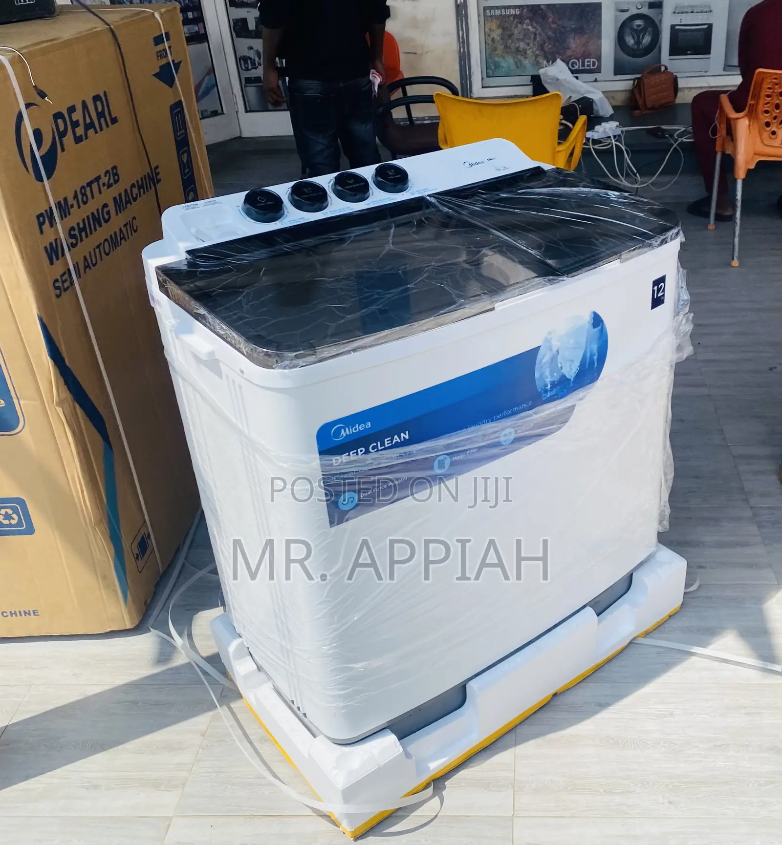 Twin Tub Midea 12kg Electric Washing Machine.