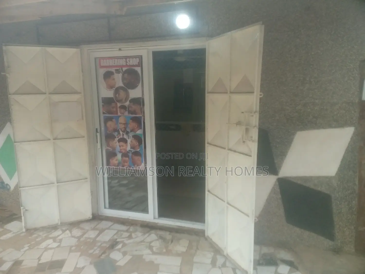 Exclusive Road Side/Busy Shop/Store/Showroom, Spintex