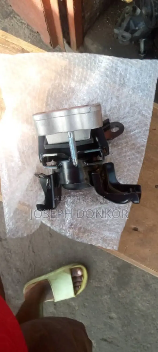 Corolla 2009,2010,2011,2012,2013 TO 2017,2018 ENGINE SEAT
