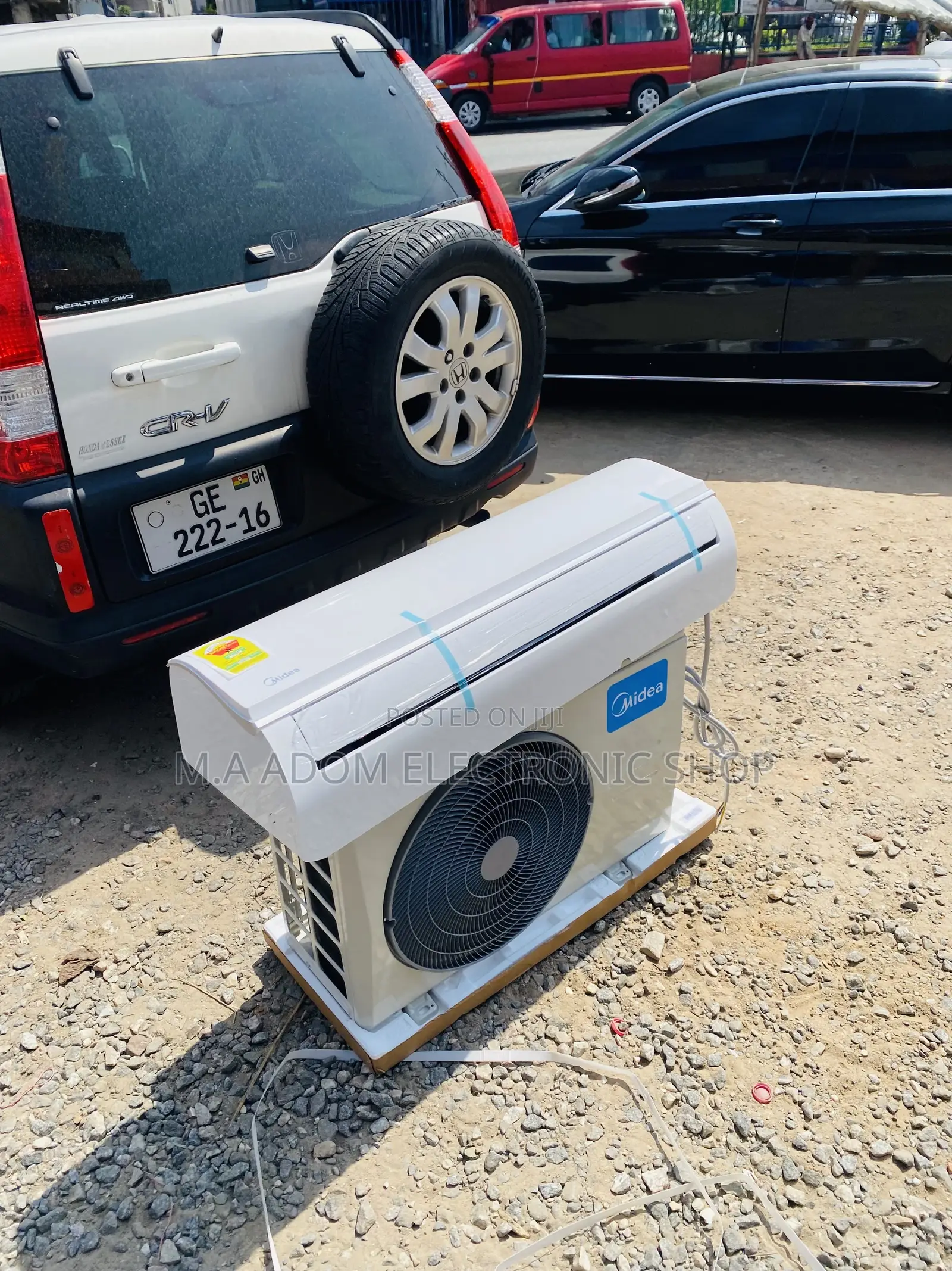 Classic Design Midea 2.0hp Split Type Air Conditioner.