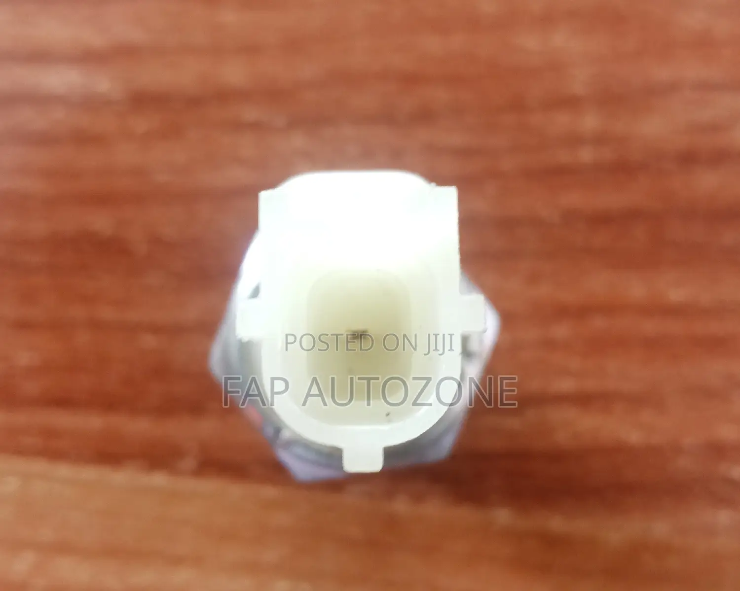 10575. Original Ford, Lincoln Oil Pressure Sensor From Usa