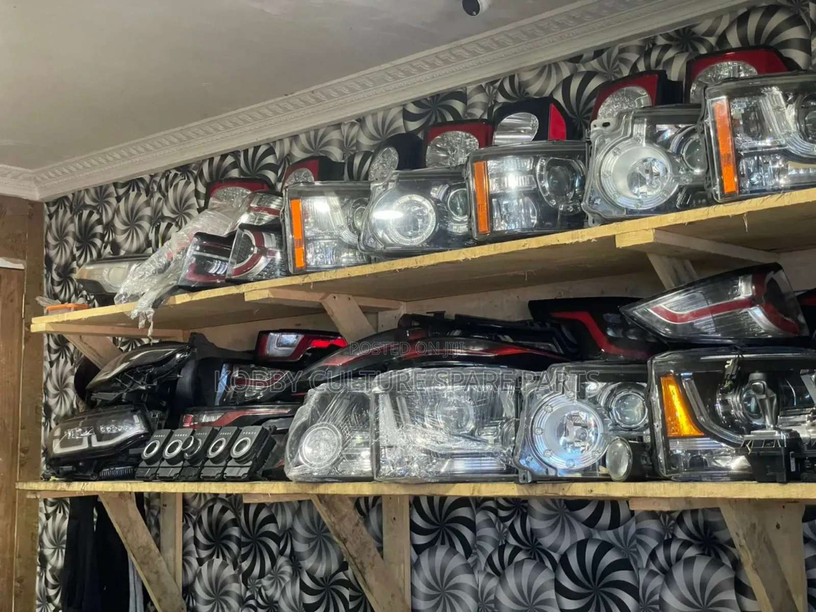Original Range Rover Headlights Available for All Cars