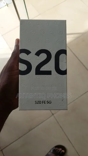 New Samsung Galaxy S20 FE 128 GB Blue