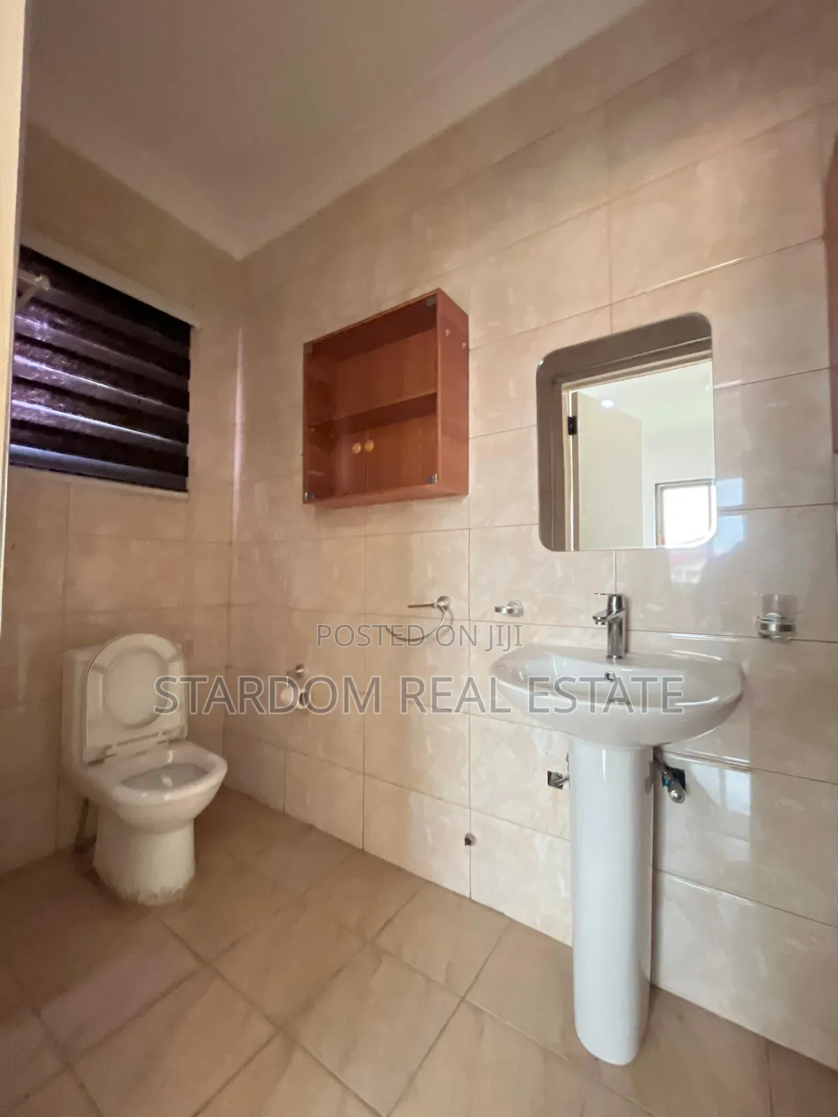 2bdrm Apartment in American House for rent