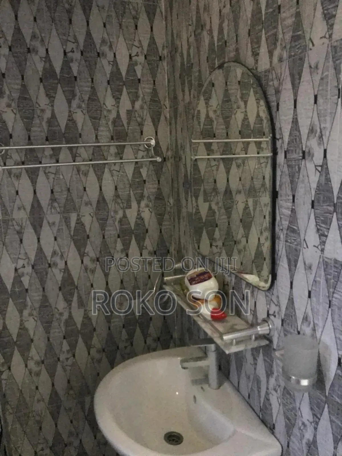 Mini Flat in Dr Roko, Manhean for rent