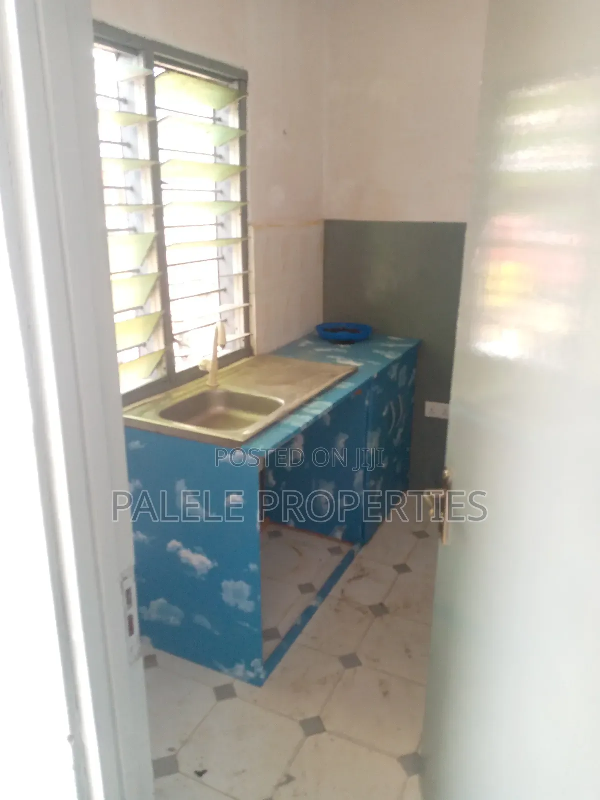 1bdrm House in Dansoman Sahara for rent