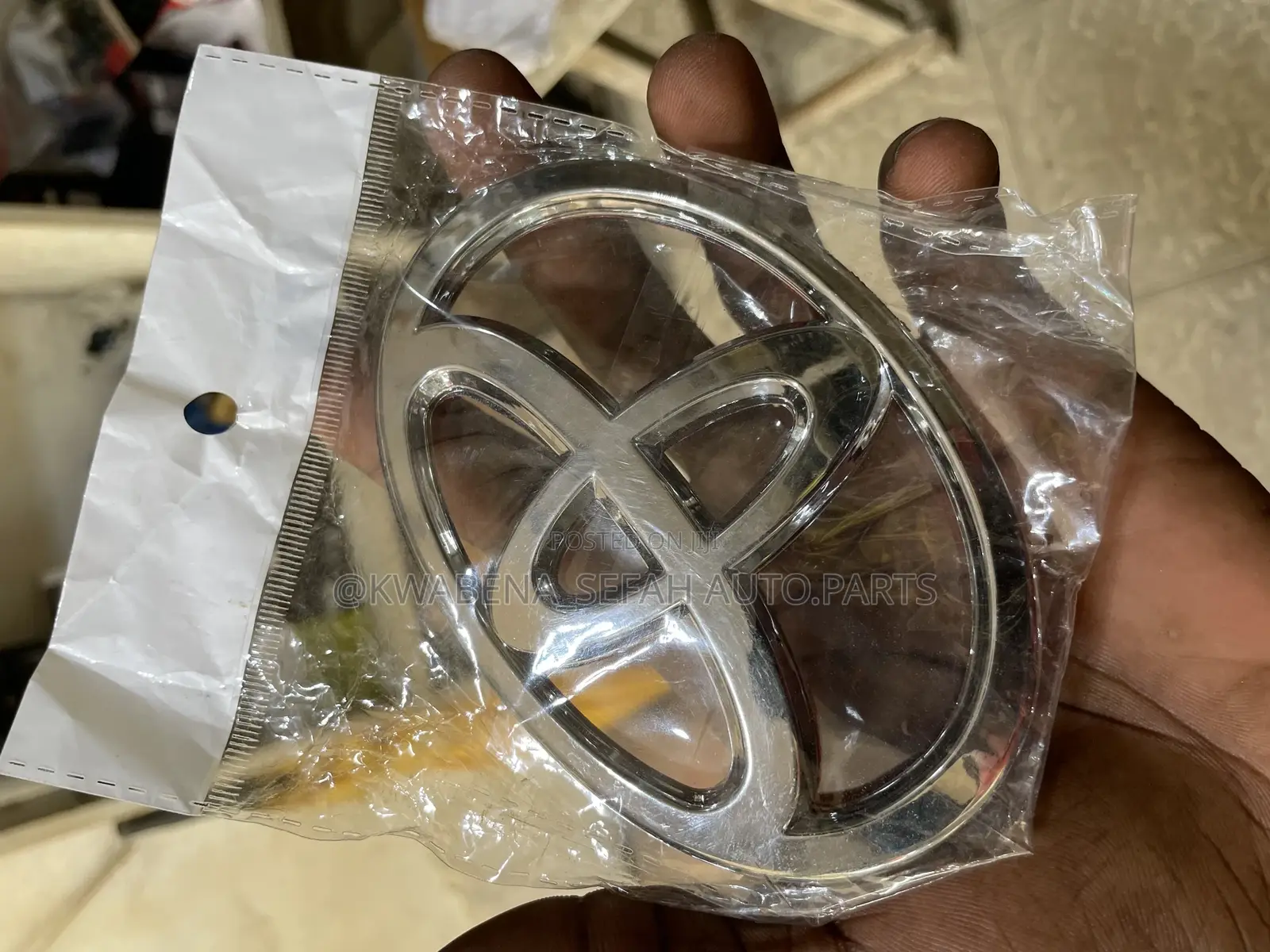 Original Toyota Crowns Available For All Toyota Cars