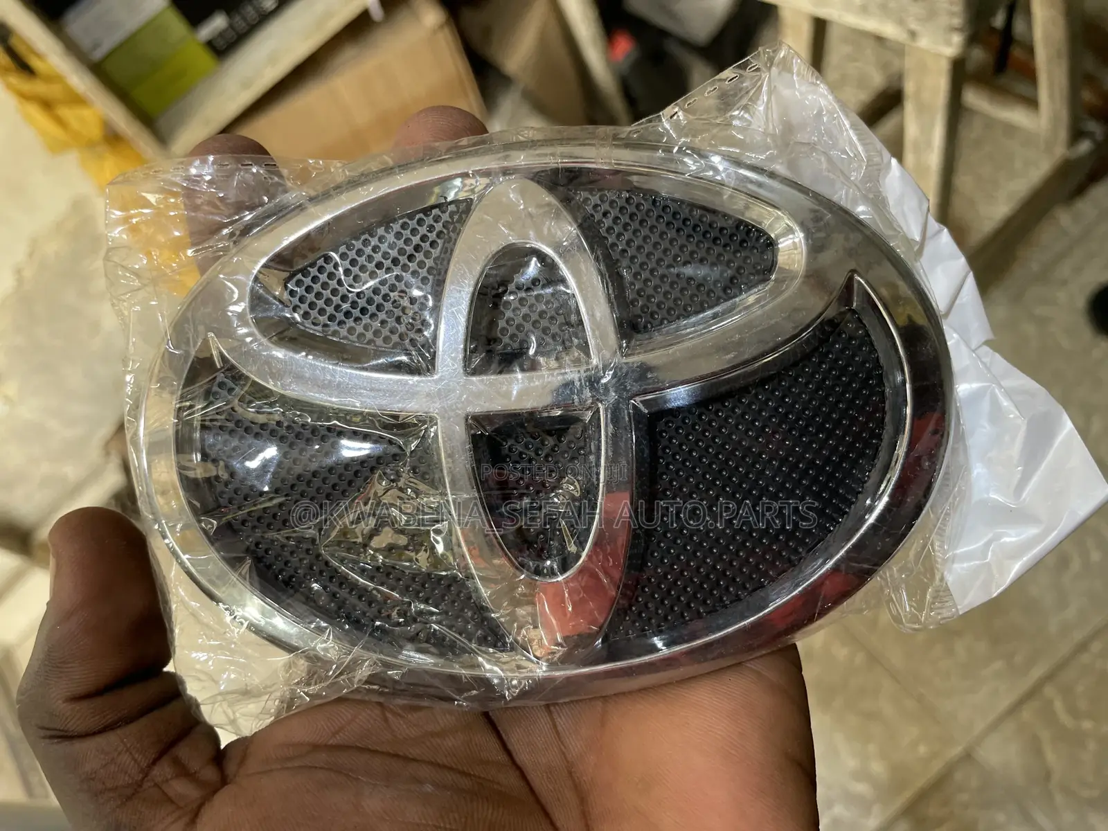 Original Toyota Crowns Available For All Toyota Cars