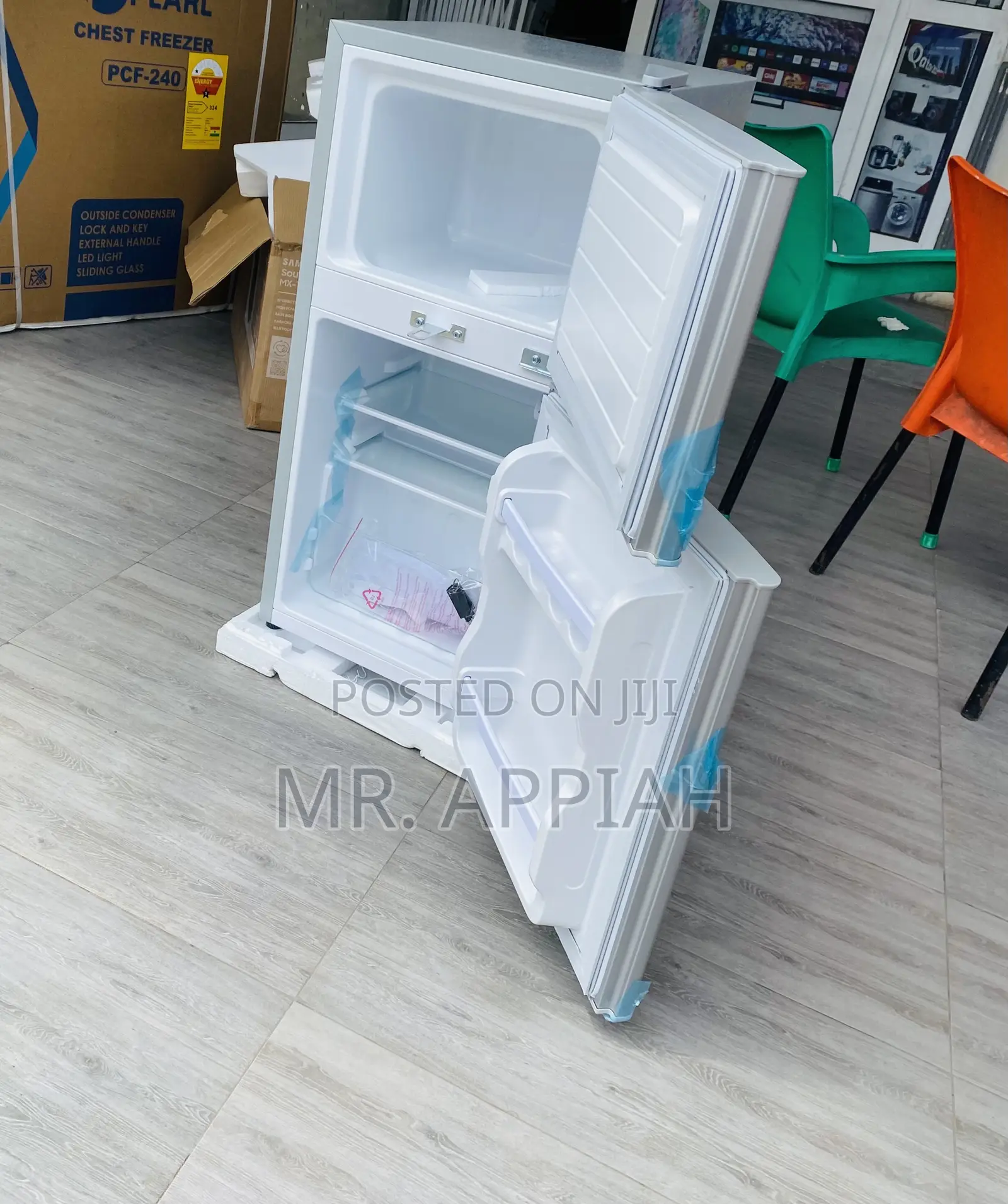 Well Design Nasf2-120 Nasco Top Freezer Fridge(Gray).