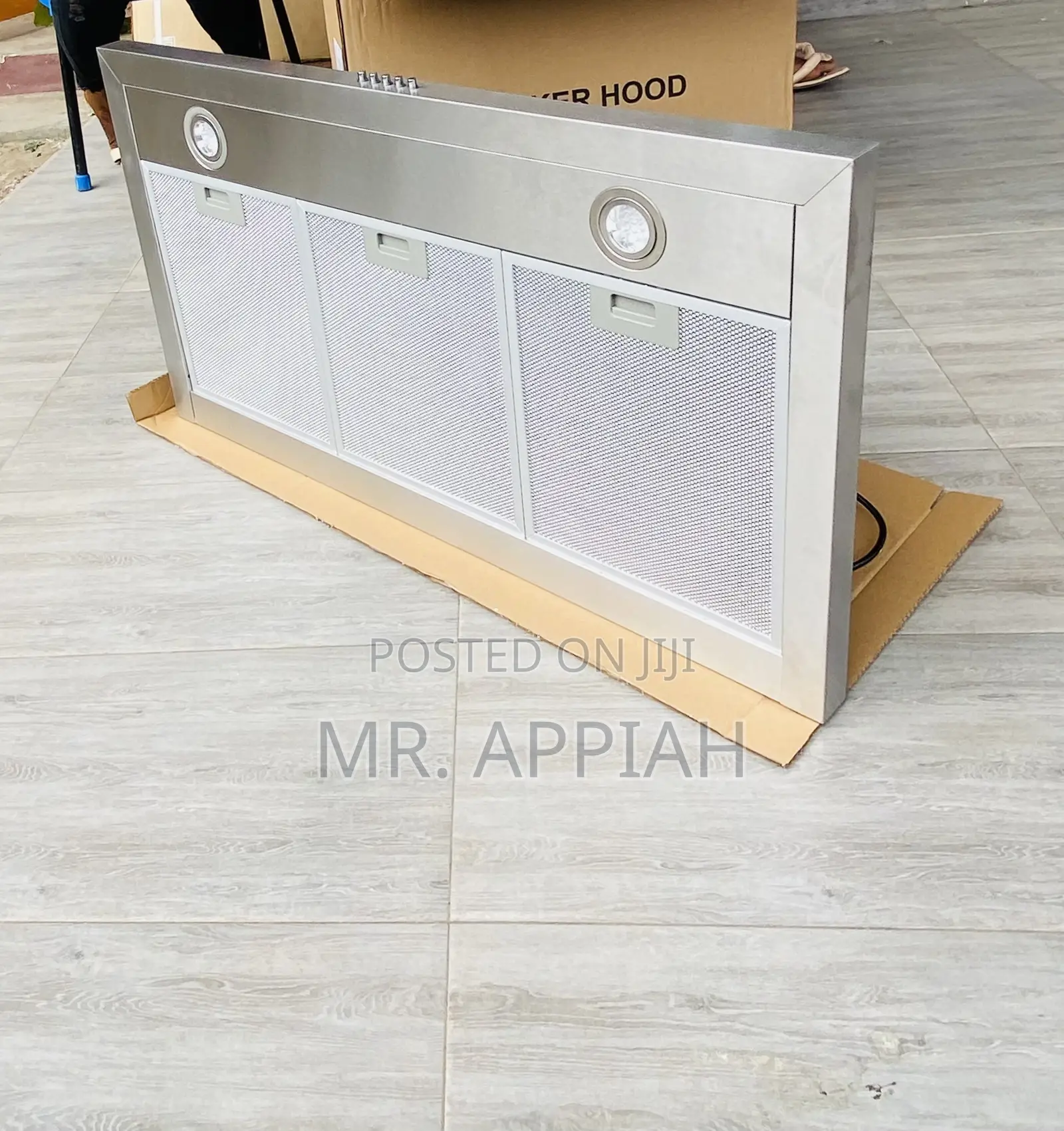 Sealed in Box Midea 90M21 90cm Electric Rangehood.