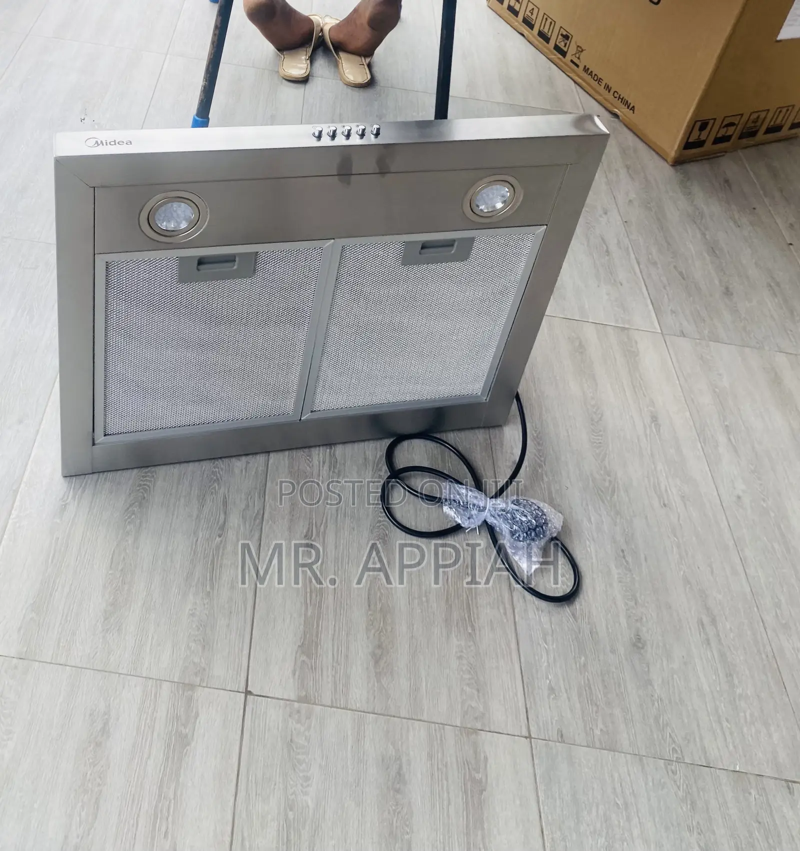 Affordable Midea 60m21 60cm Electric Rangehood(Gray).