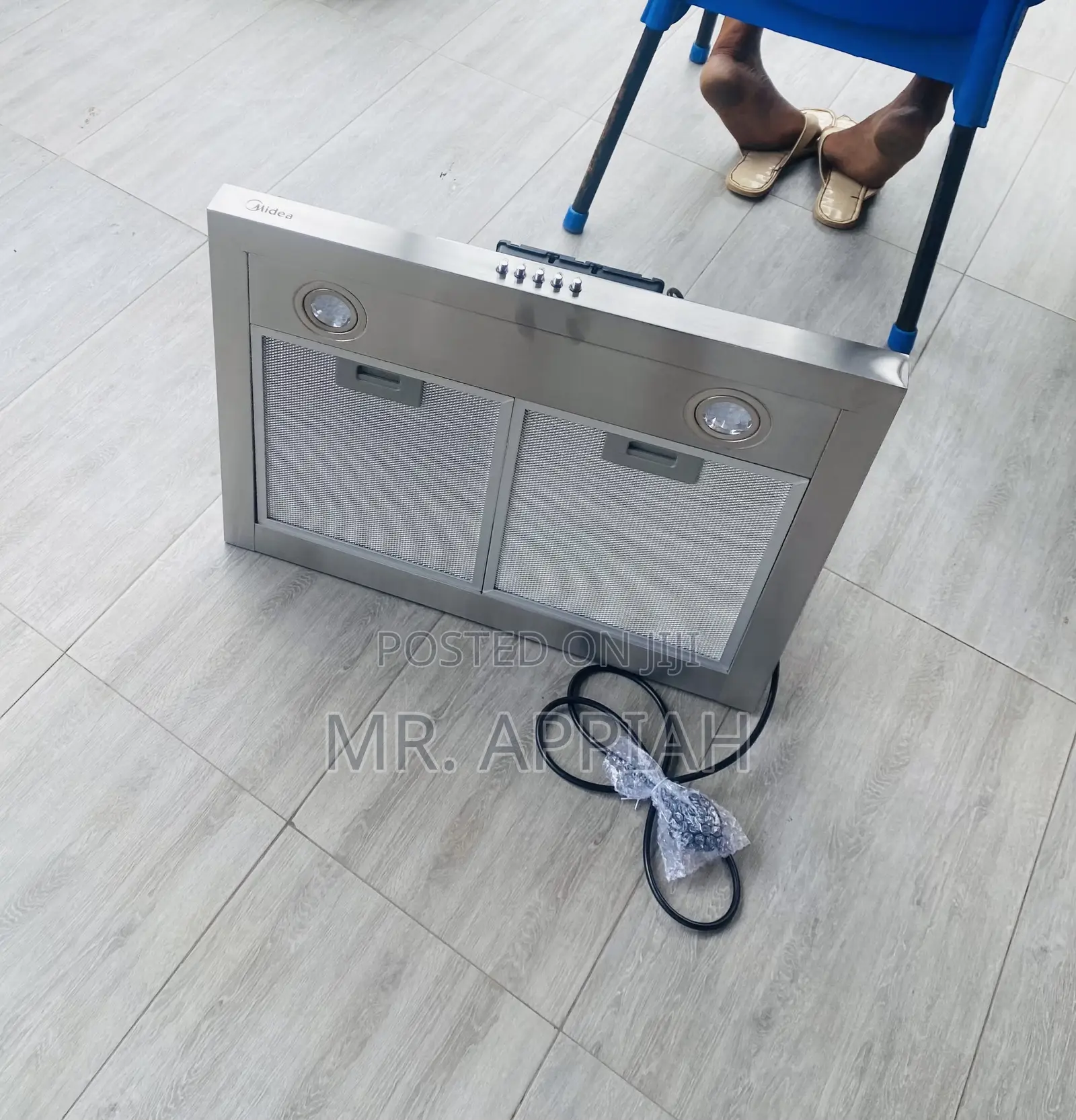 Sealed in Box Midea 60m21 T-Shape Electric Rangehood(60cm).