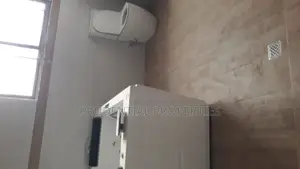 5bdrm House in West Legon for sale