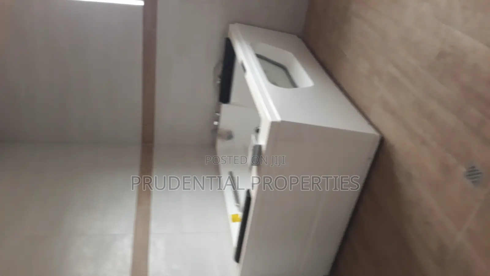 5bdrm House in West Legon for sale