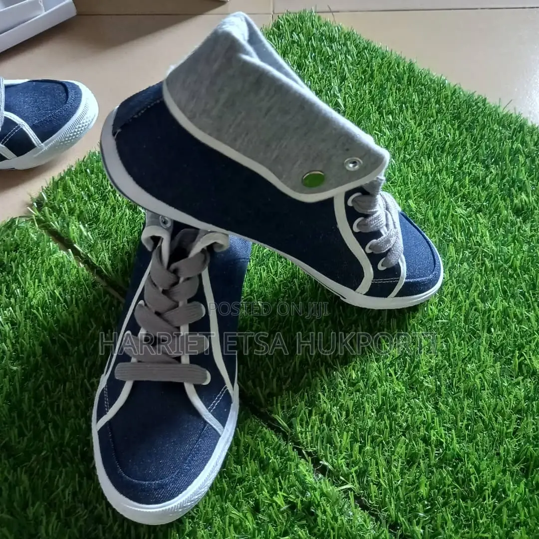 Brand New Jean City Walk Sneaker Just Arrived From Germany