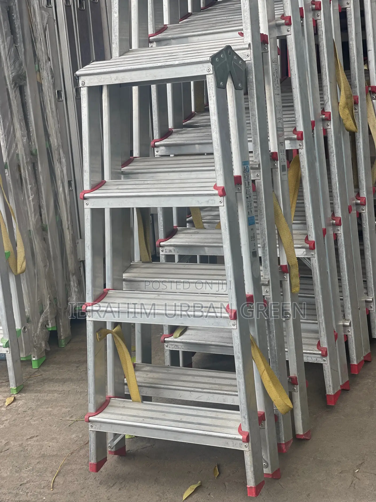 4 Steps Aluminum Ladder