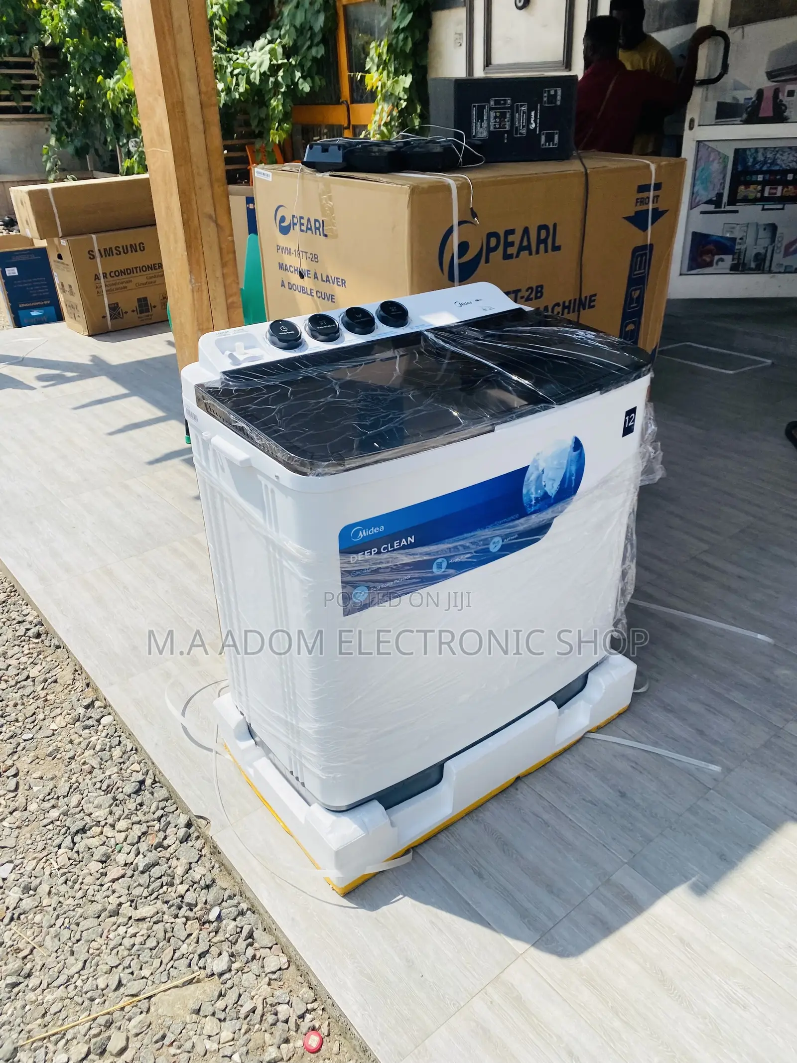 Classic Midea 12kg Twin Tub Electric Washing Machine.