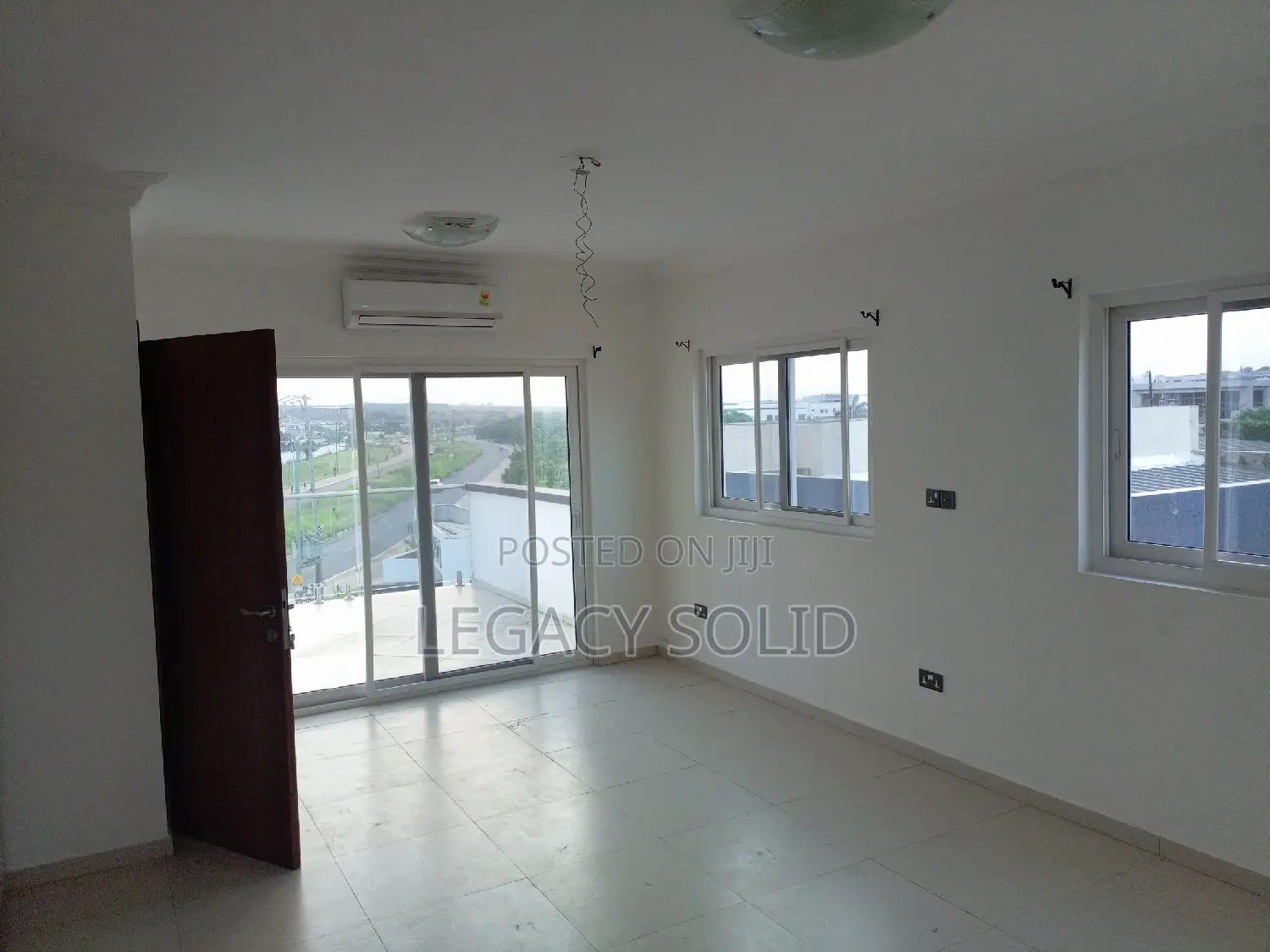 3bdrm Townhouse / Terrace in Legacy Solid Real, Tseaddo for rent