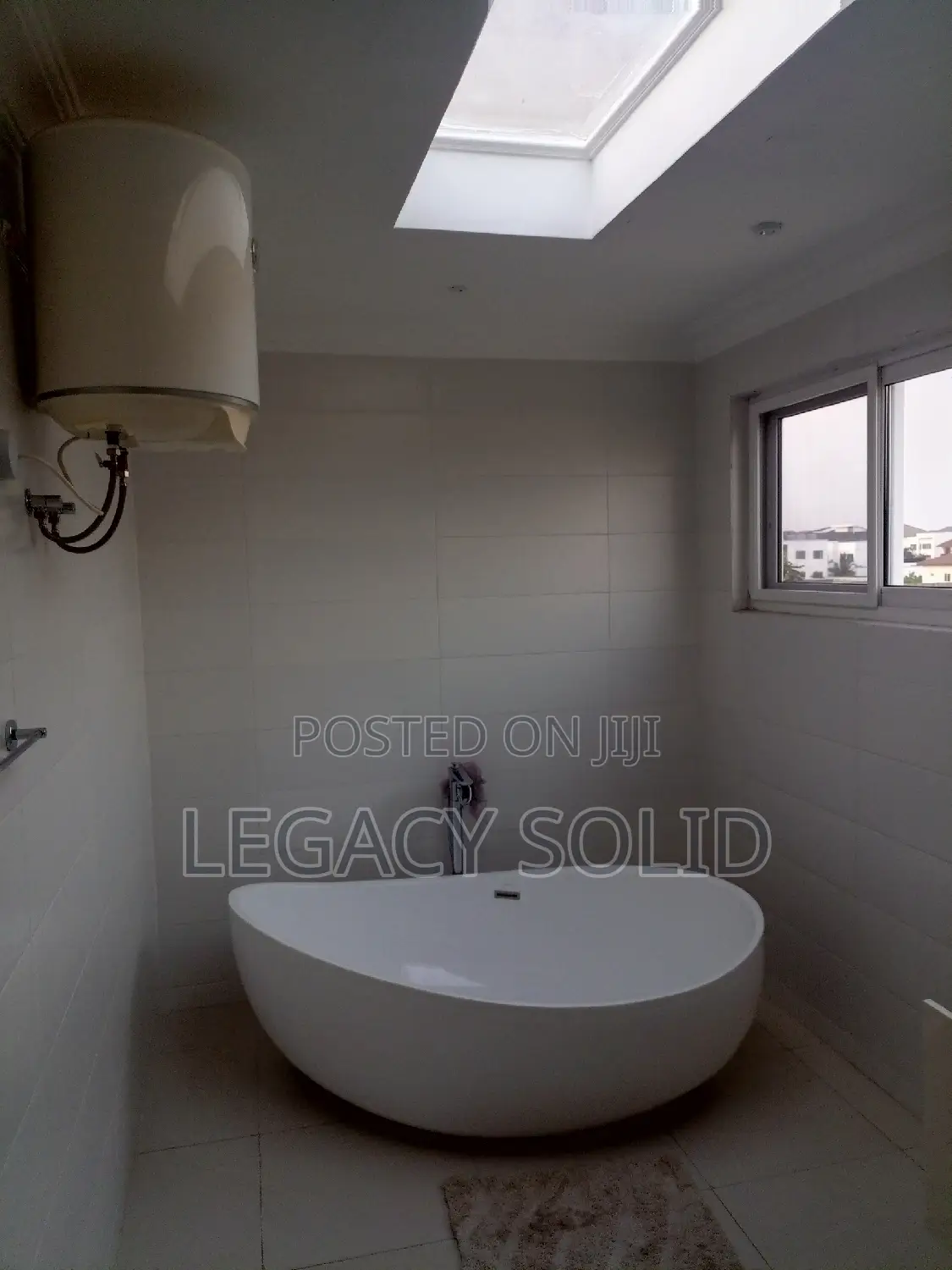 3bdrm Townhouse / Terrace in Legacy Solid Real, Tseaddo for rent