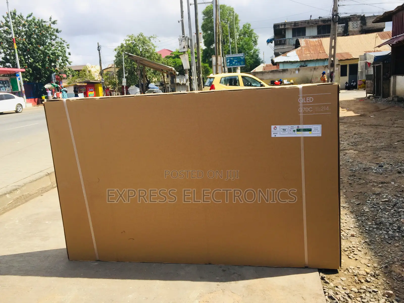 85 __Q60C QLED Smart Television  Samsung