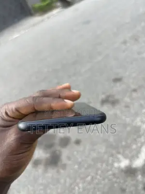 Apple iPhone XR 64 GB Black