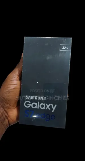 New Samsung Galaxy S7 edge 32 GB Black