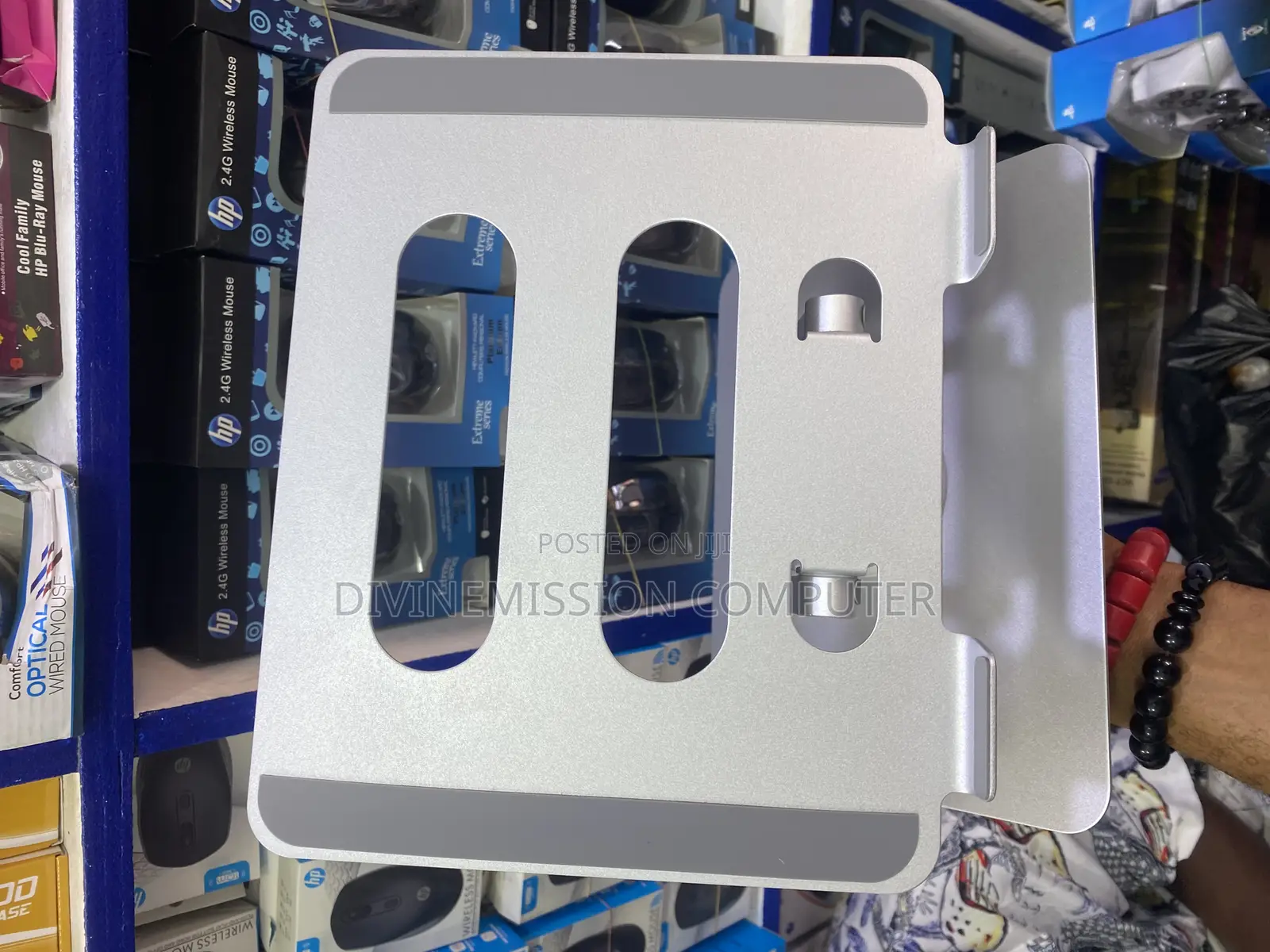 Aluminum Laptop Stand V3.1, It Can Turn 360 Rotation.