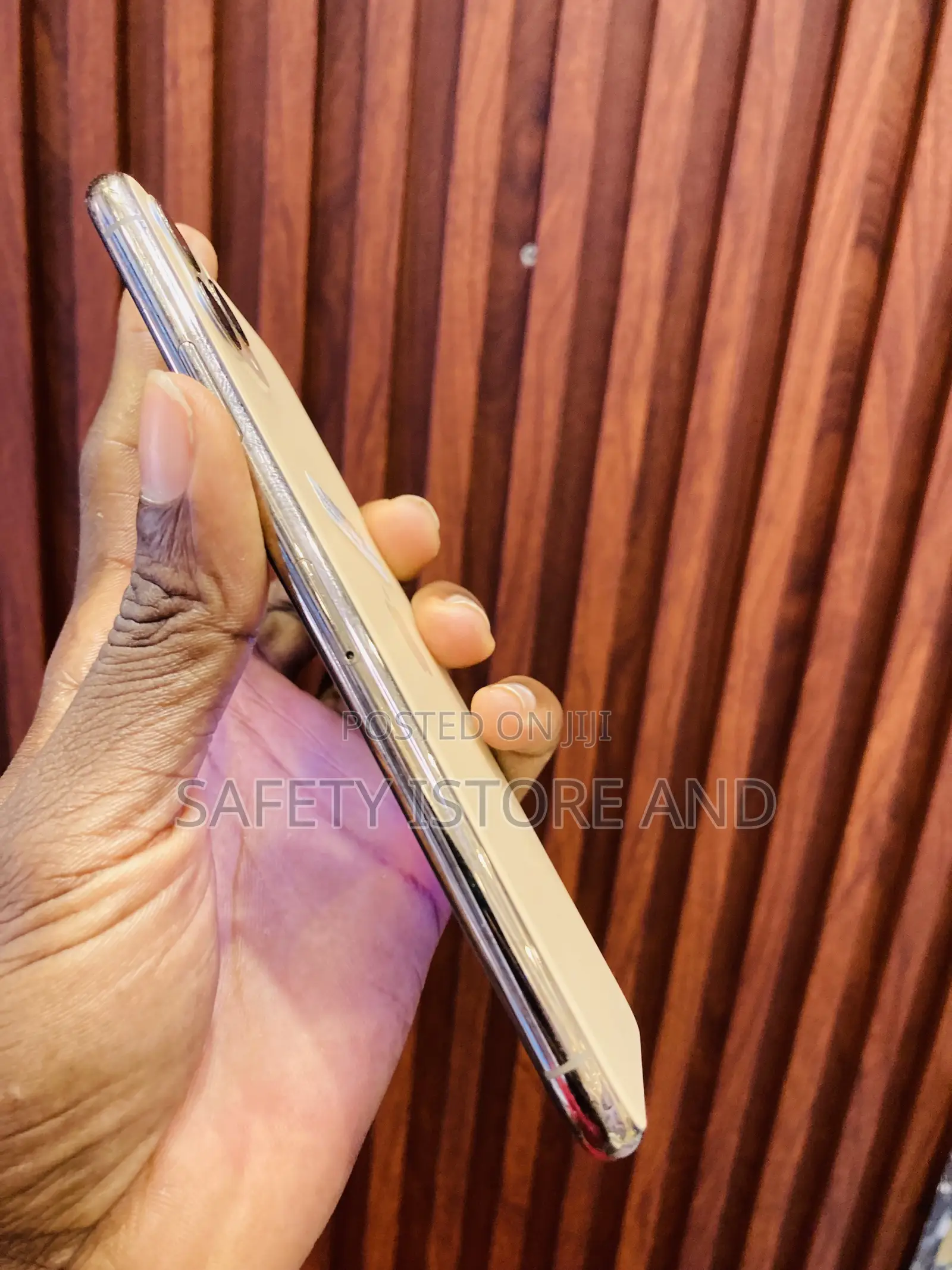 New Apple iPhone 11 Pro Max 64 GB Rose Gold