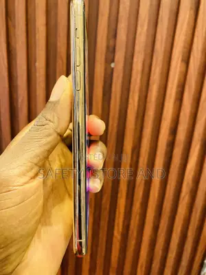 New Apple iPhone 11 Pro Max 64 GB Rose Gold