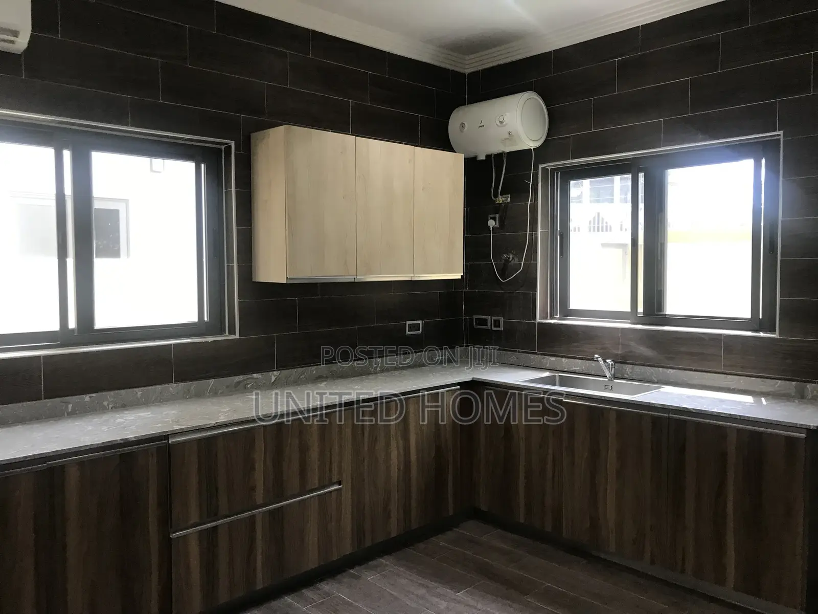 4bdrm House in Dzorwulu for rent