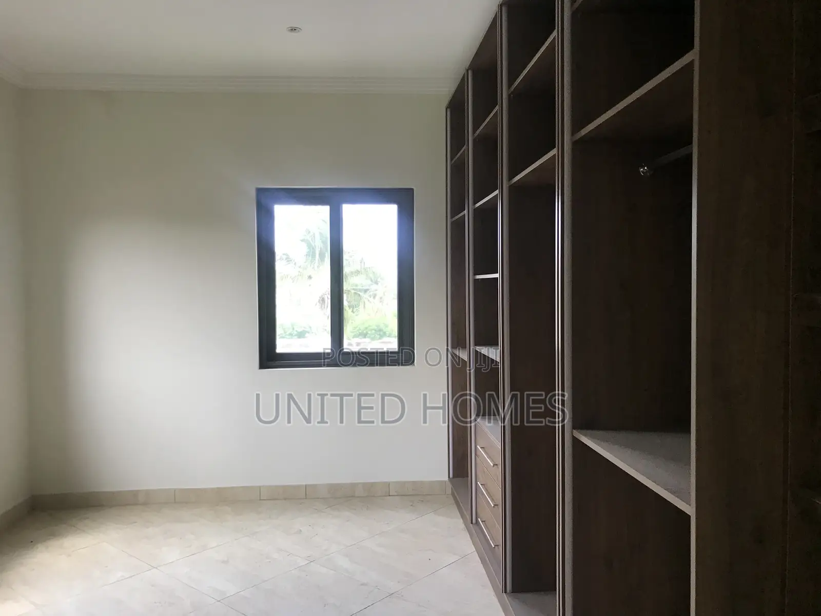 4bdrm House in Dzorwulu for rent