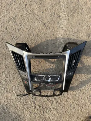 2011 HYUNDAI SONATA a/C Controller W/ Radio Trim Bezel