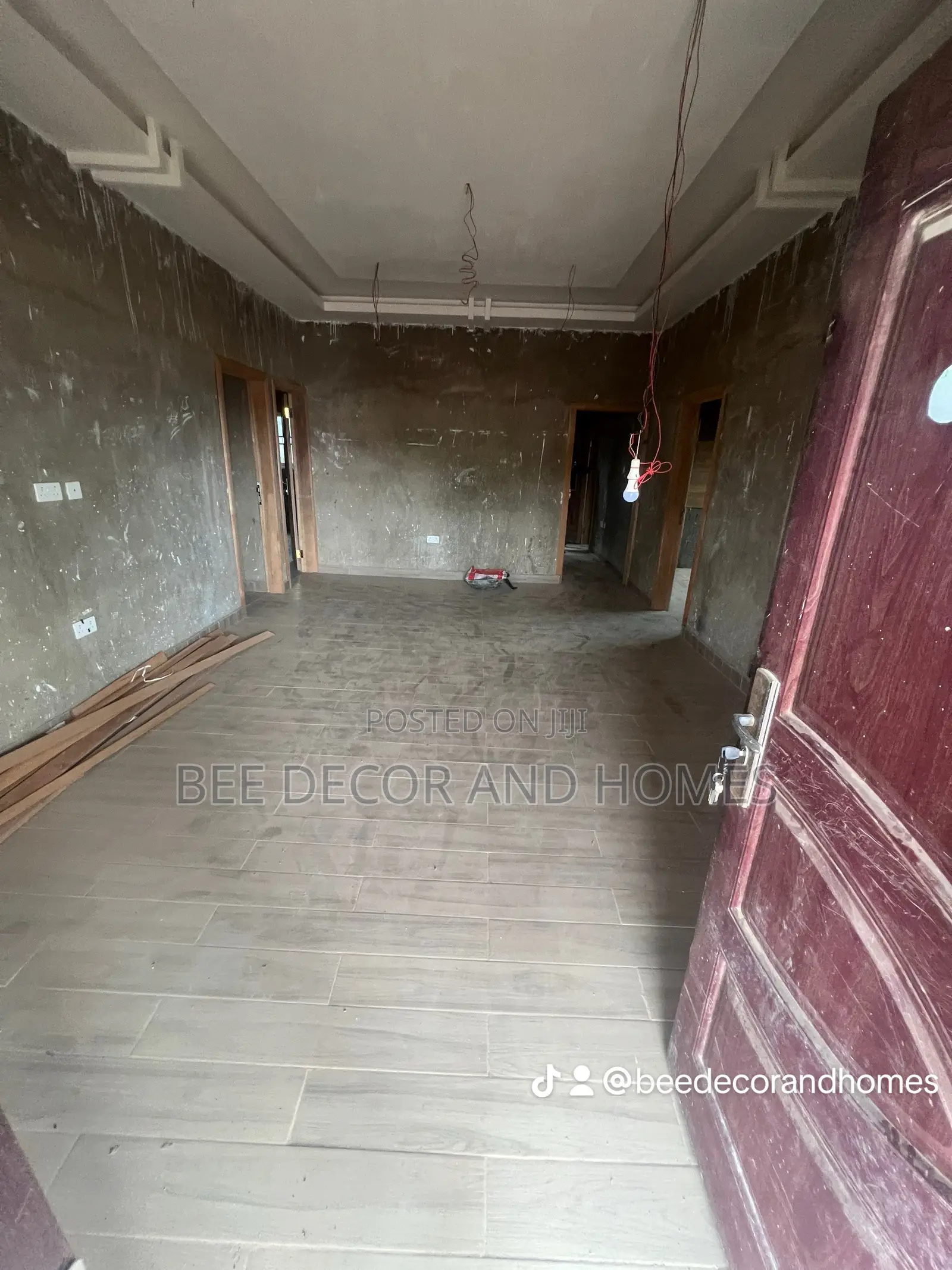3bdrm House in Bee Decor & Homes, Old Ashomang for sale