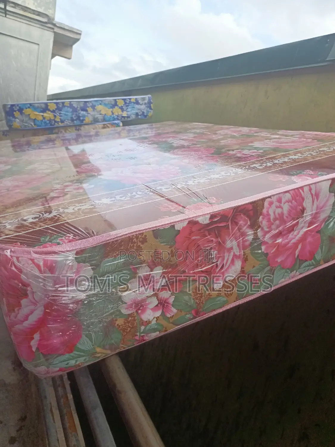 Mattresses for Sale ( Free Delivery )