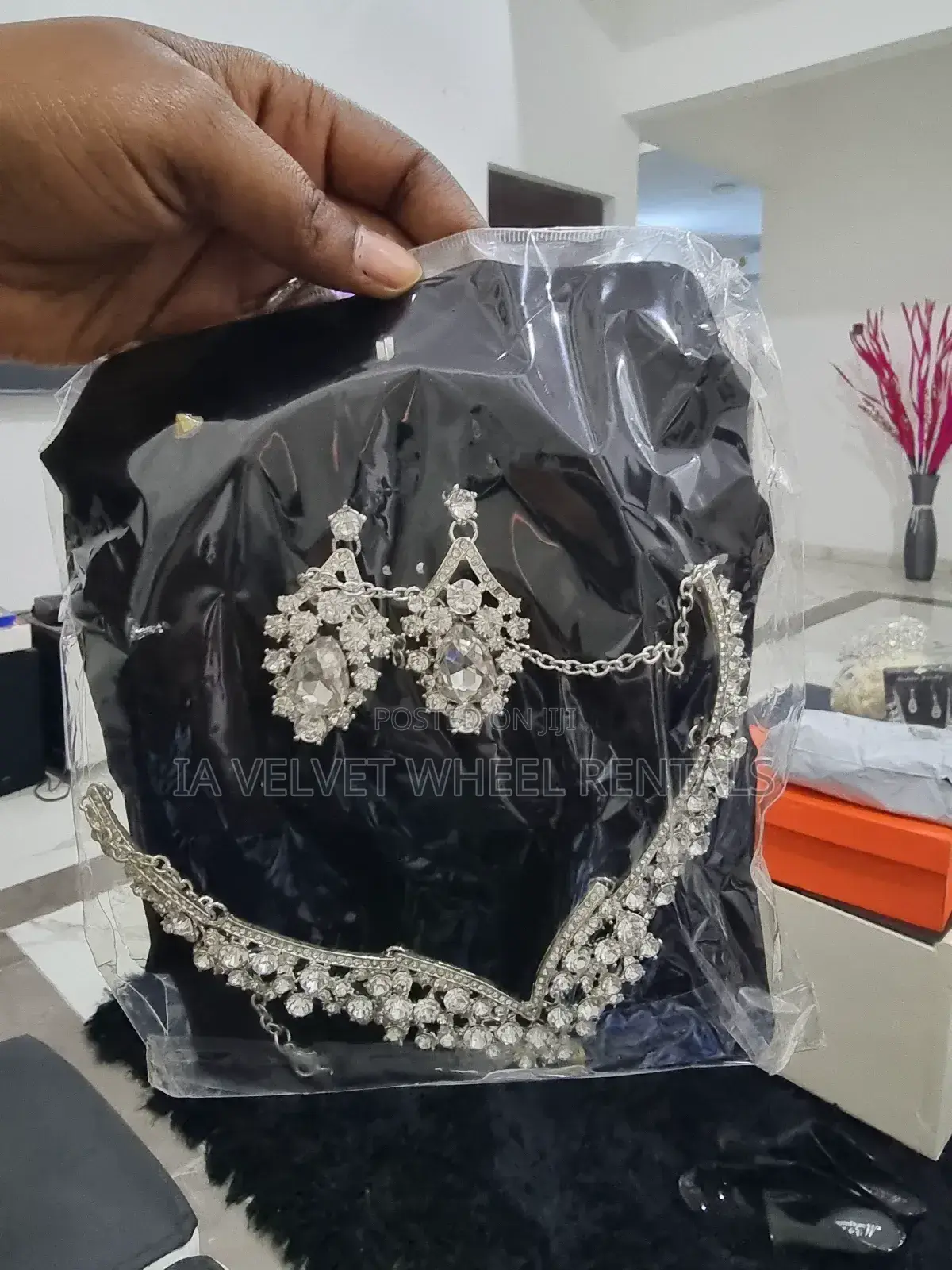 Luxury Crystal Wedding Gown Lace. Straight From Usa.
