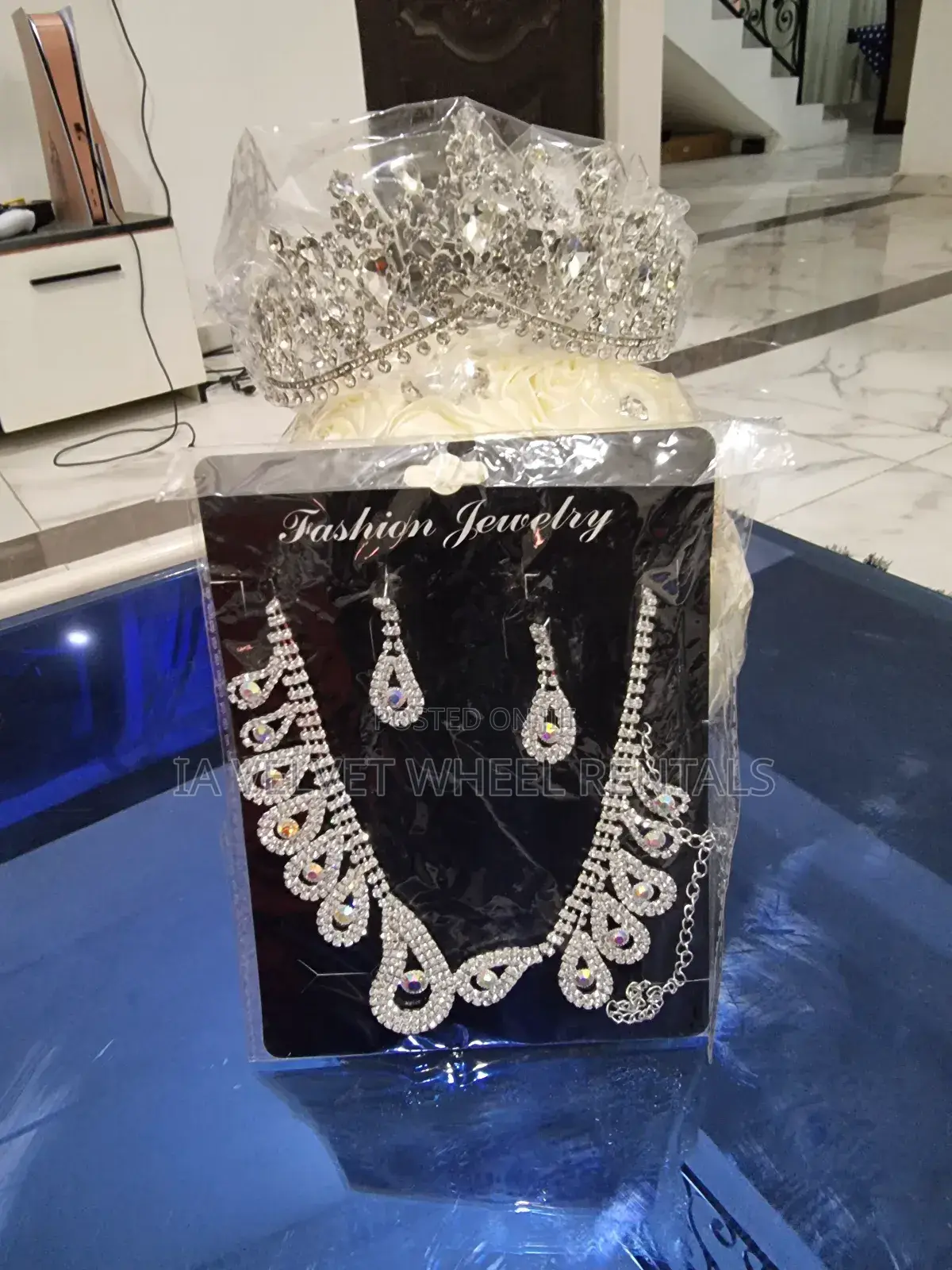 Luxury Crystal Wedding Gown Lace. Straight From Usa.