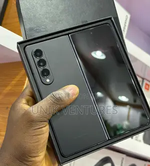 New Samsung Galaxy Z Fold4 256 GB Black