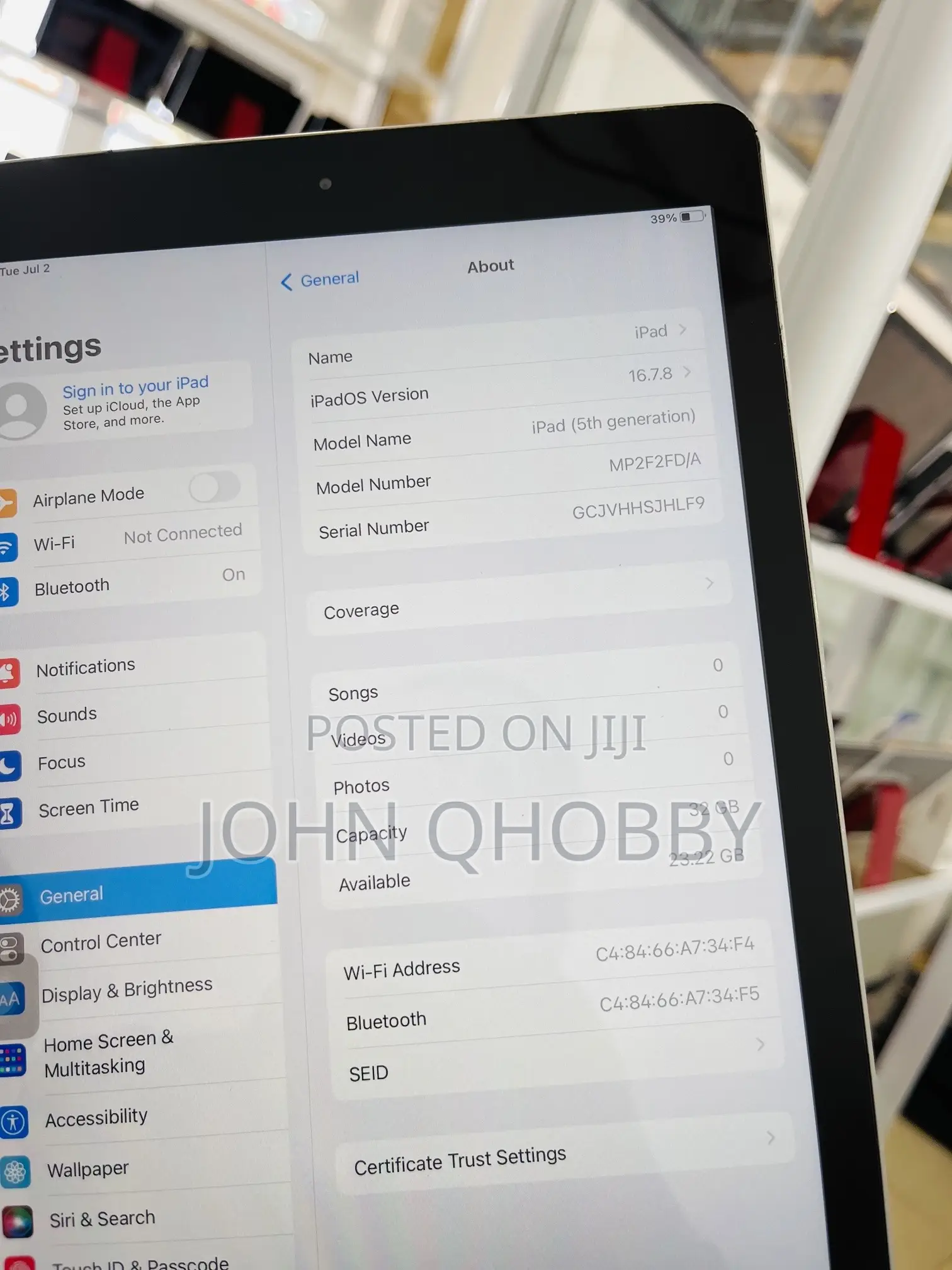 Apple iPad 9.7 32 GB Gray