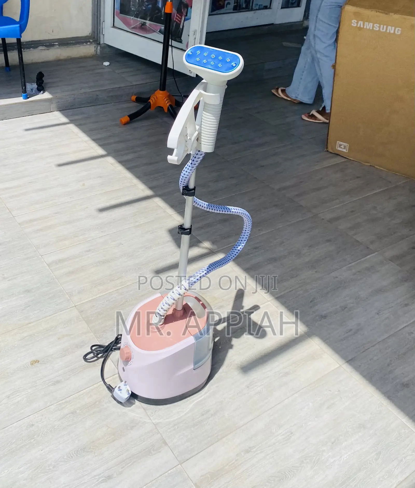 Purchase Quality SC-618 Electric Steam Iron.