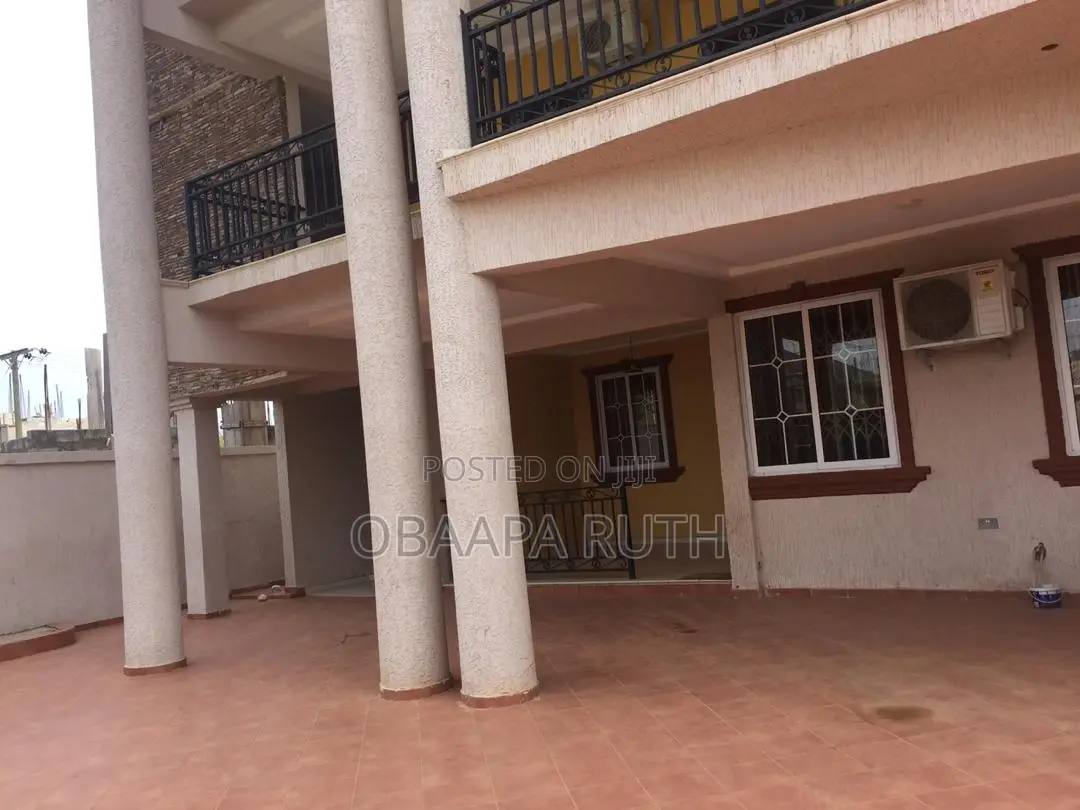 2bdrm Townhouse / Terrace in Ogbojo, East Legon for rent