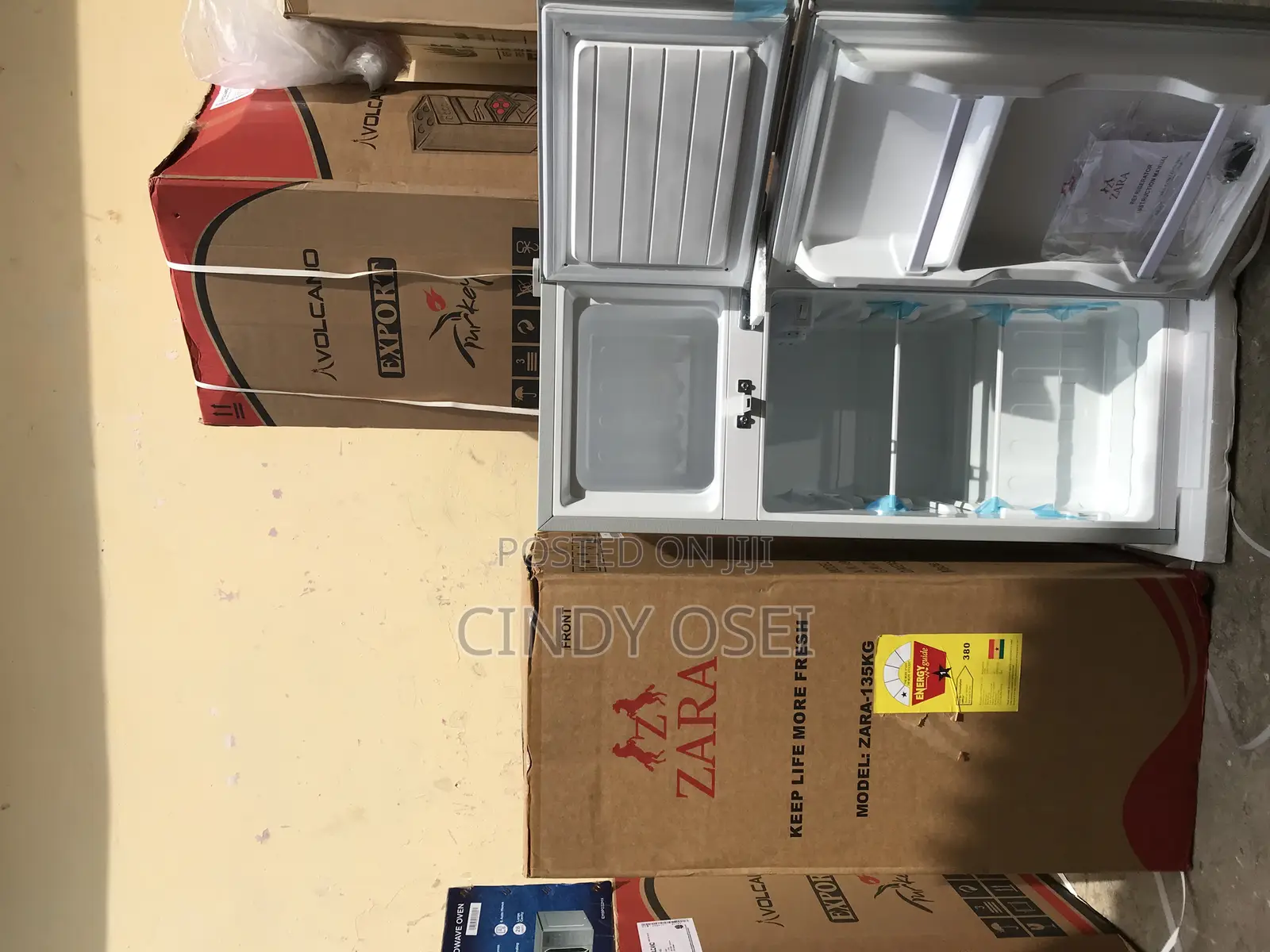 Striking Zara 110liters Doubledoor Fridge